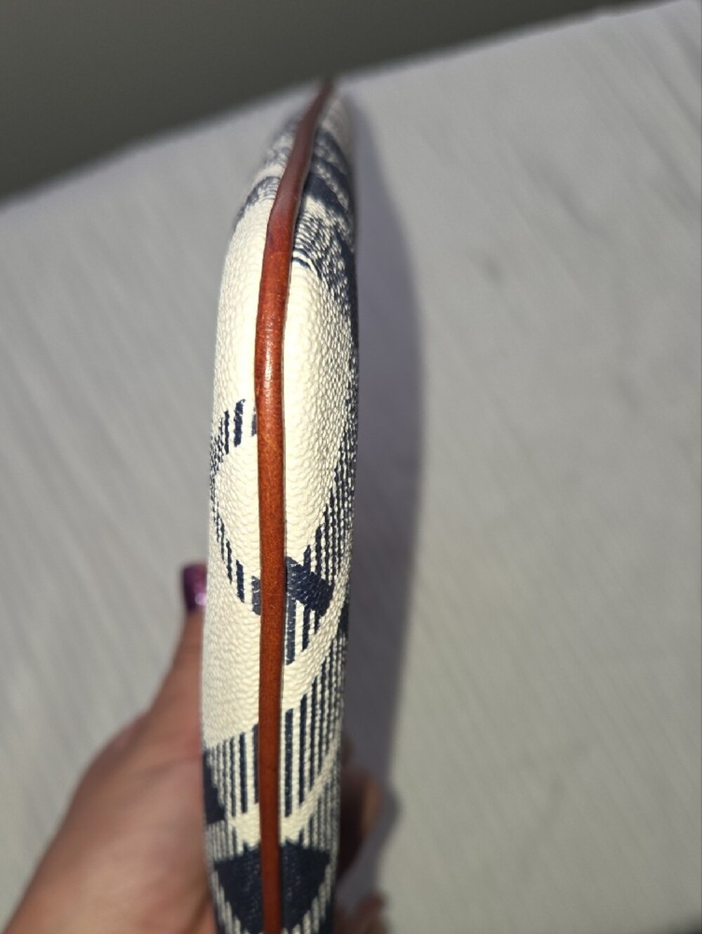 DOONEY & BOURKE CARRINGTON PLAID LEATHER POUCH - Picture 5 of 12